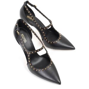 MICHAEL MICHAEL KORS
Ava Pumps W/studs In Black